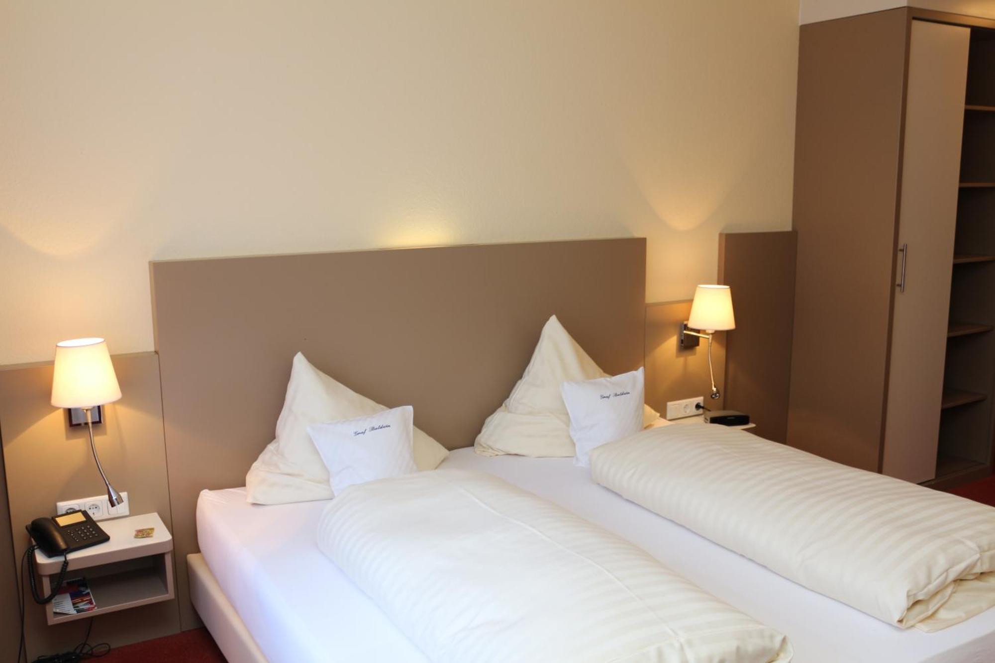 Hotel Graf Balduin Esterwegen Bagian luar foto