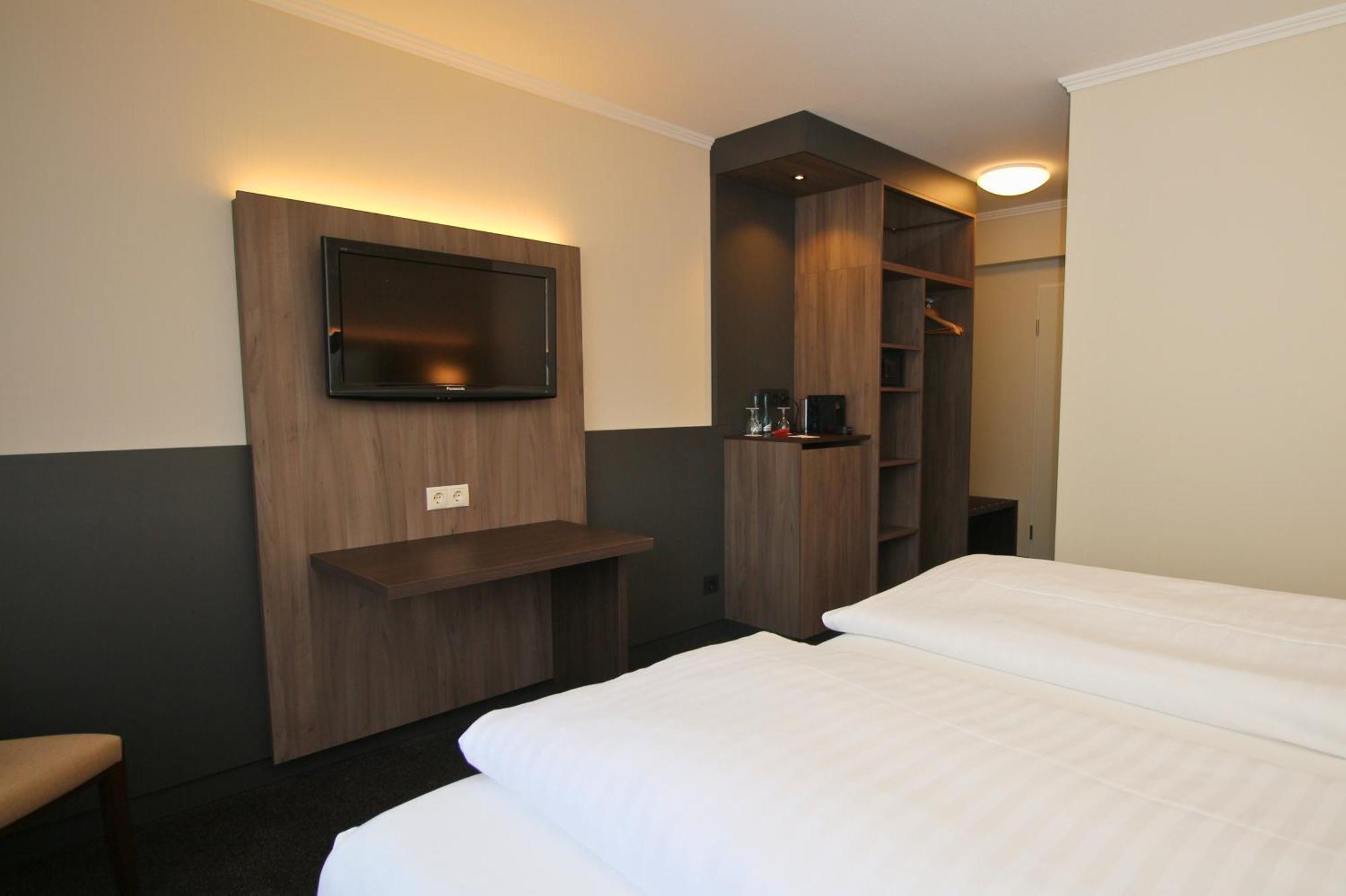 Hotel Graf Balduin Esterwegen Bagian luar foto